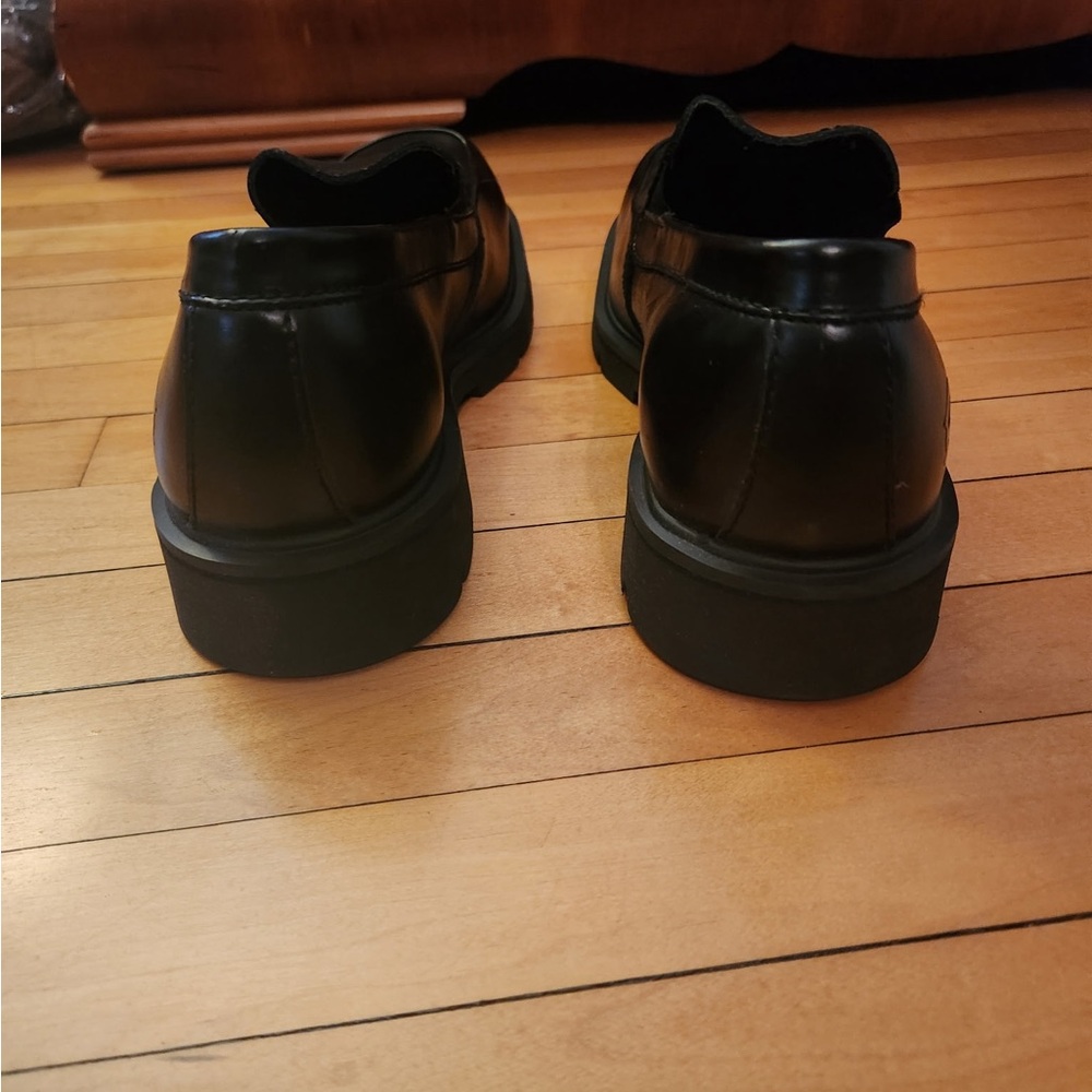 Men's Skechers Black Leather Slip-On Shoes - Picture 4 of 6